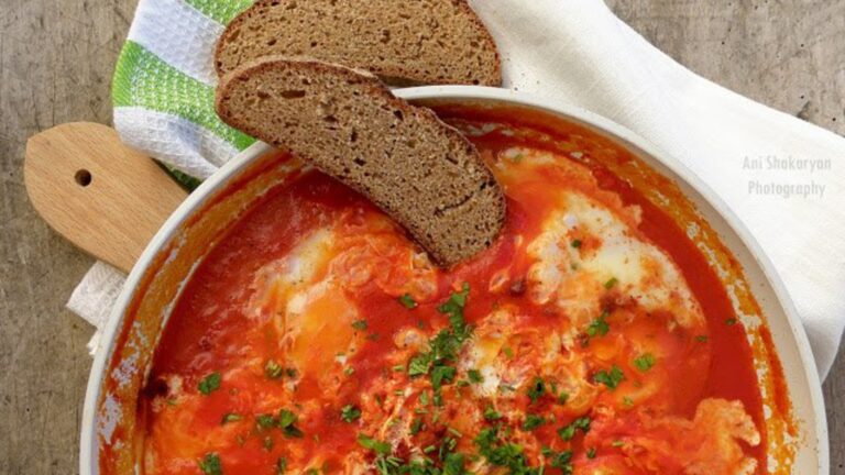 С этими яичницами с томатным соусом вы не ошибетесь - все они любят их