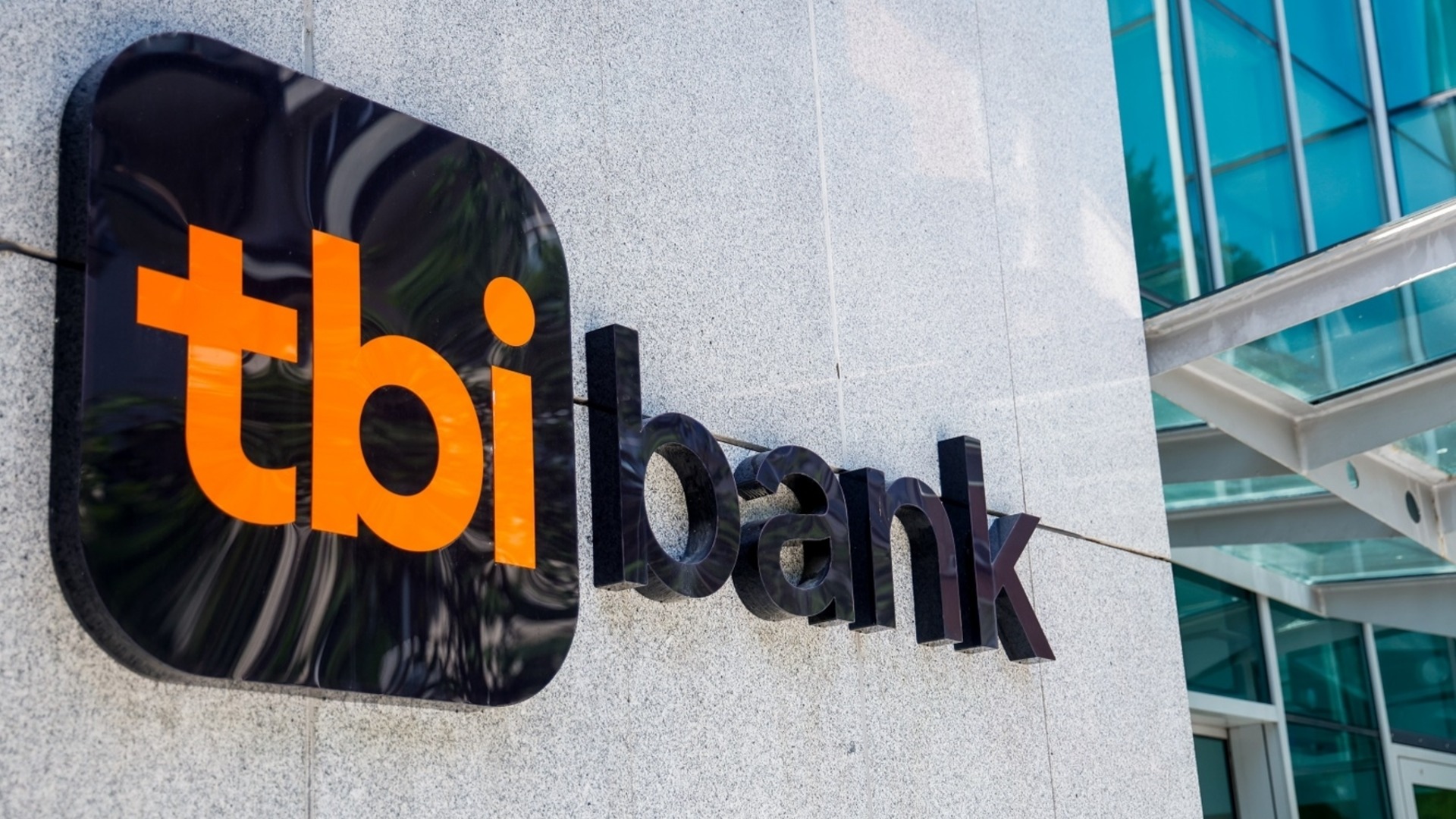 TBI Bank покупает ранние облигации и планирует новую проблему