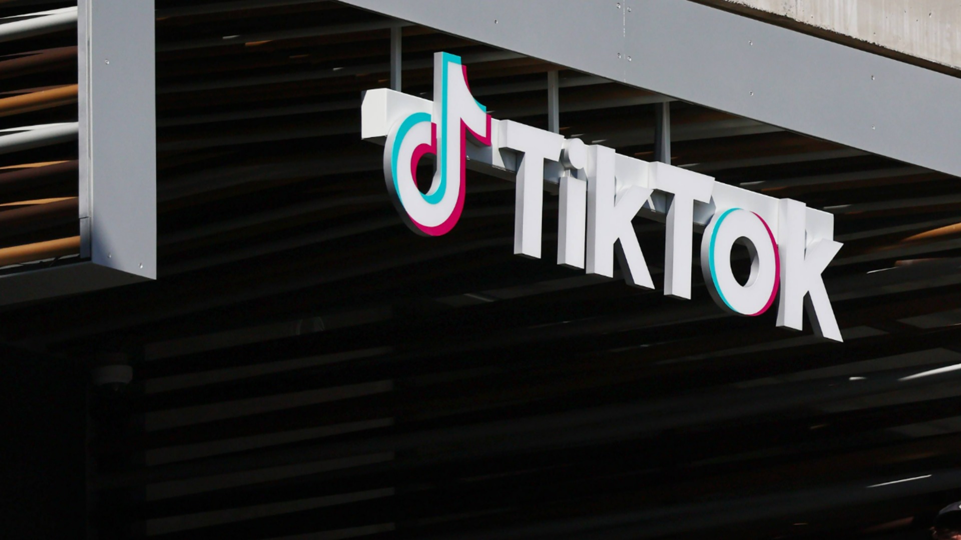 Китай определил сделку США с Tiktok как победителем для всех