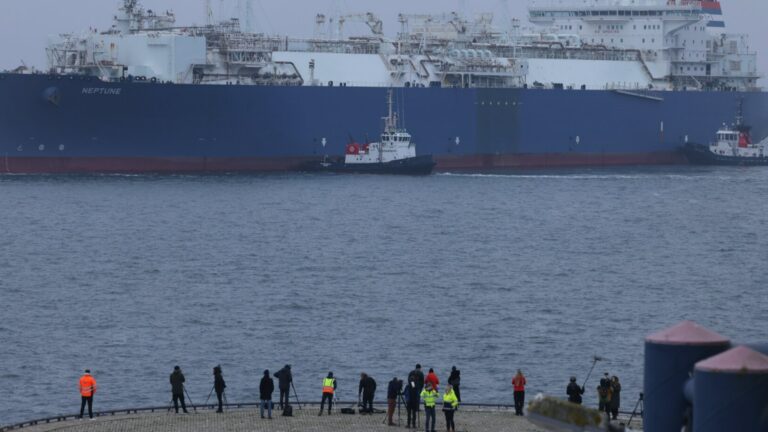 «Гринпис»: европейские компании платят Россию миллиарды за налог в виде налогов