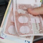 Евро принял новое направление в конце недели