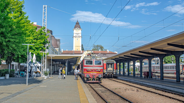 Юридические изменения открыли дверь для частных, чтобы выиграть от BDZ и болгарских постов