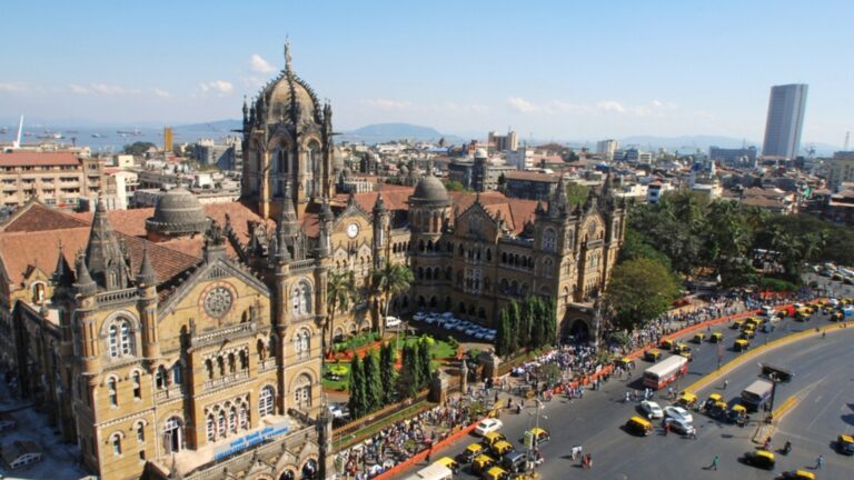 Они открыли второй международный аэропорт Мумбаи.