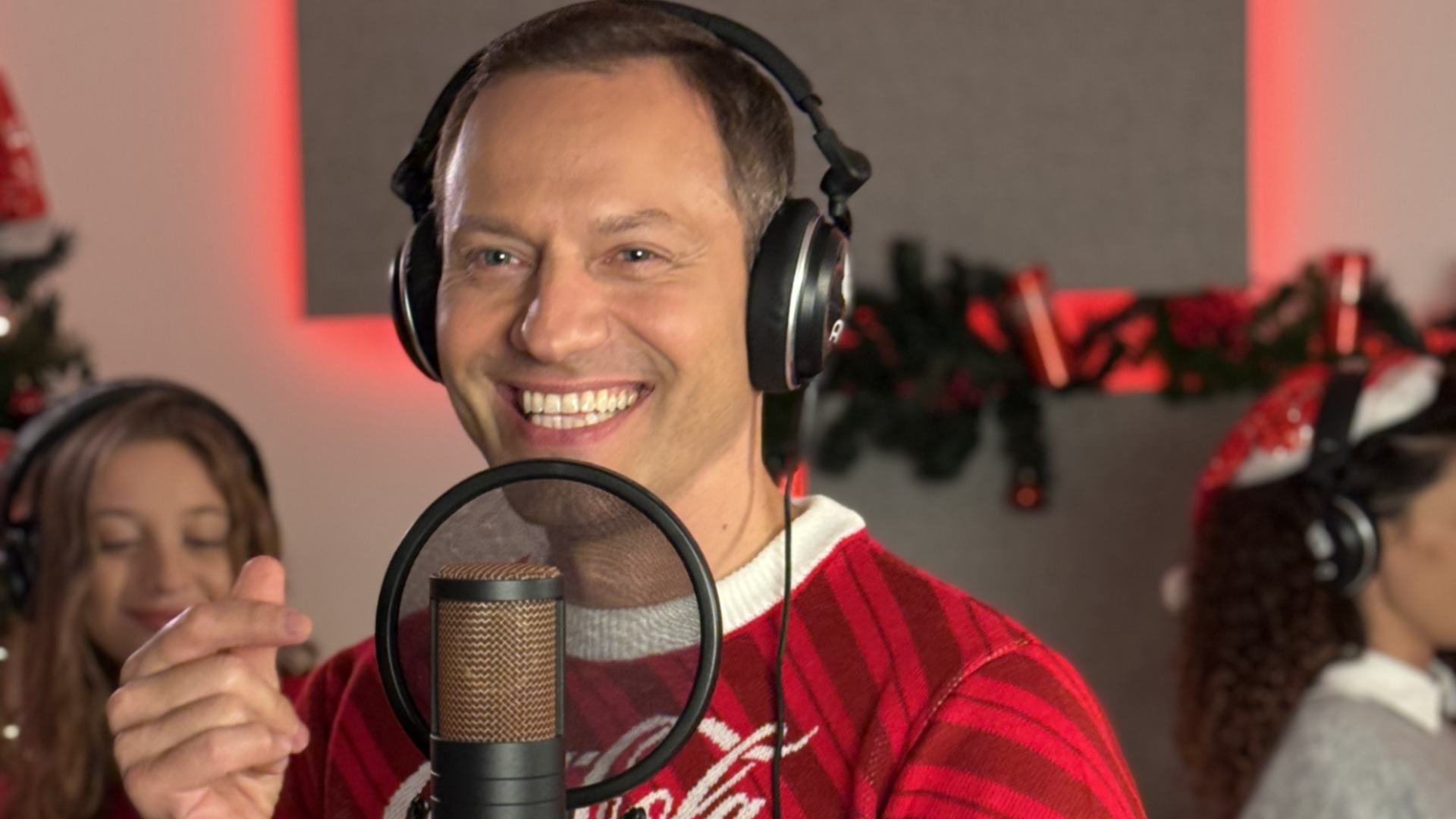 Coca-Cola освежает Рождество новым звуком и голосом Орлина Павлова (ВИДЕО)