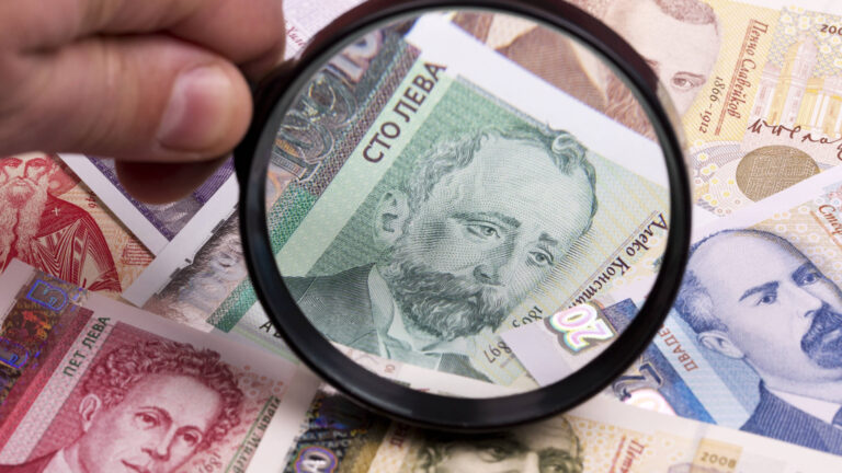 Клерки платят страховку, не ходят в море на госстанциях: идея о мерах, чтобы не тратить лишнего