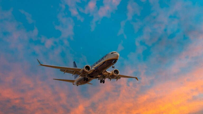 Боинг 737 больше не является самым продаваемым самолетом в истории, вот кто его сдвинул