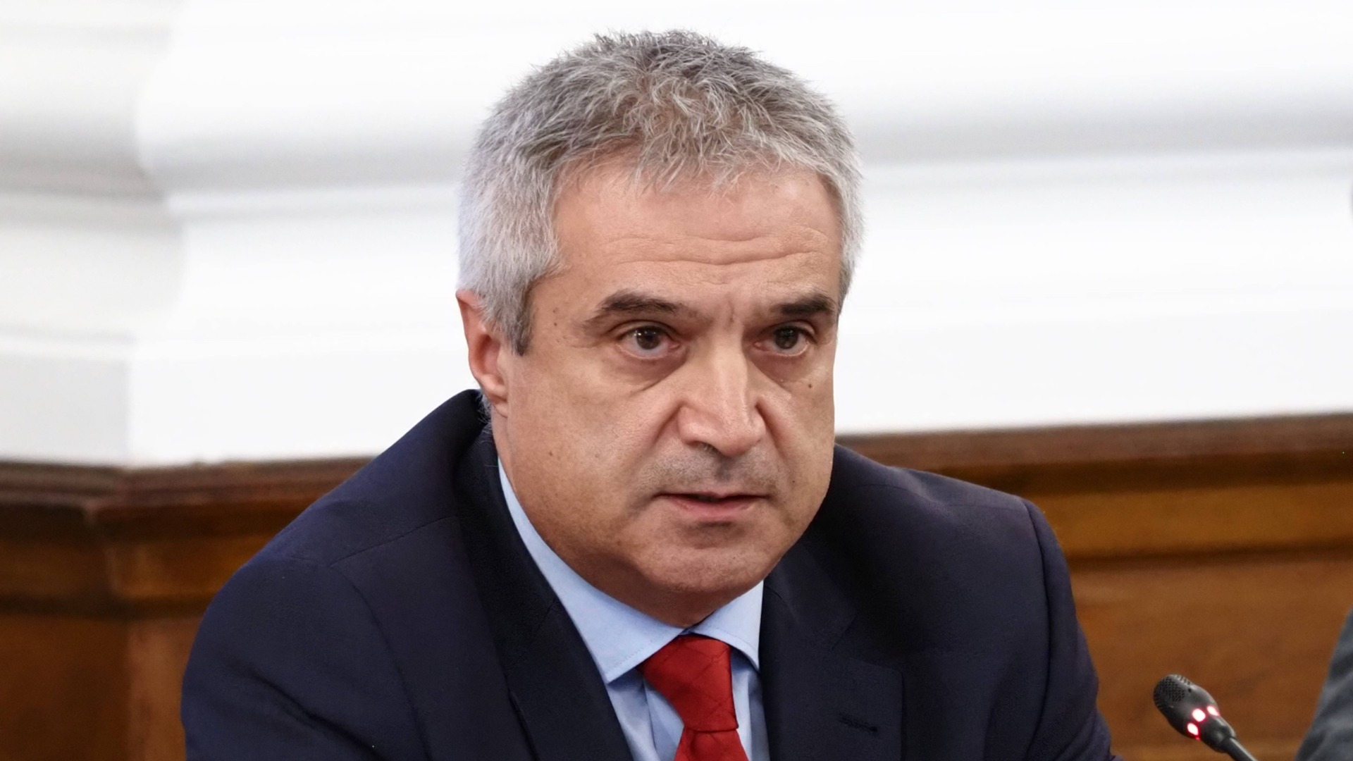 Экс-министр энергетики: Проблема с НПЗ в Болгарии не безобидна