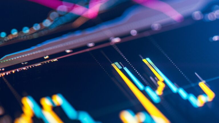 Европейские биржи начались на неделю с колебаниями