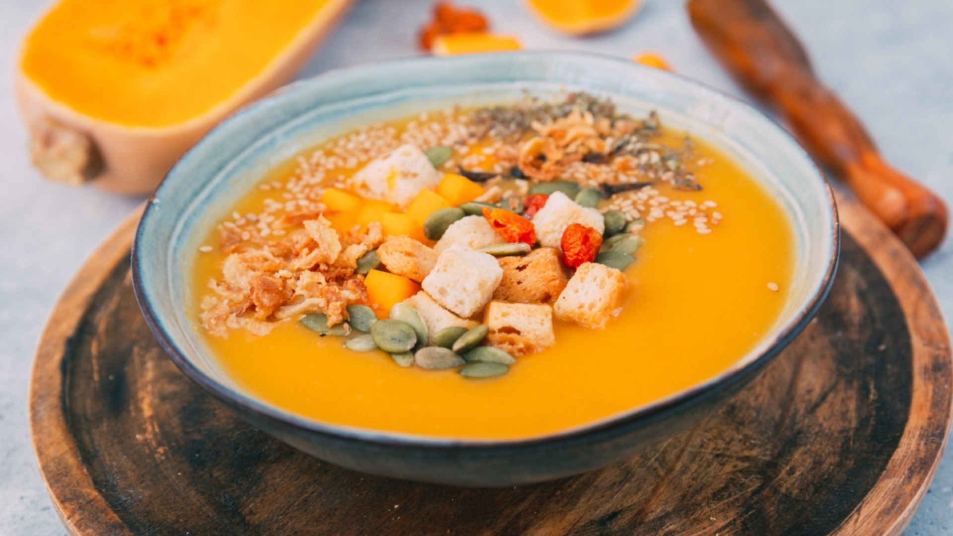 Какие специи лучше всего подходят для разных крем-супов?