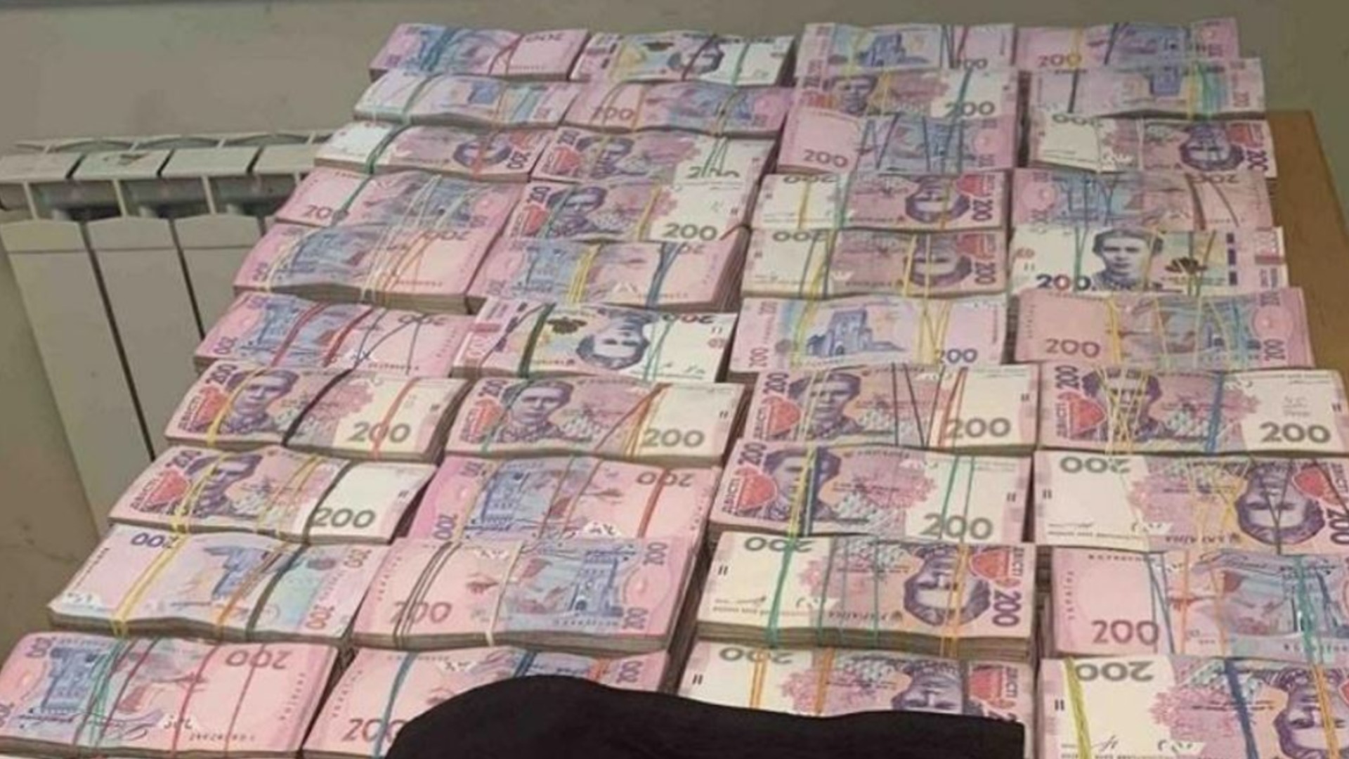 МВФ настаивает на девальвации украинской национальной валюты