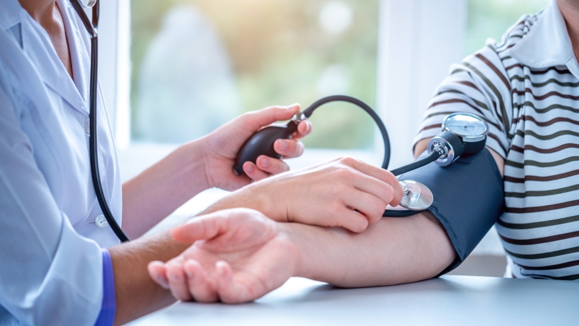 Только 5% людей с гипертонией знают этот трюк, позволяющий контролировать кровяное давление.