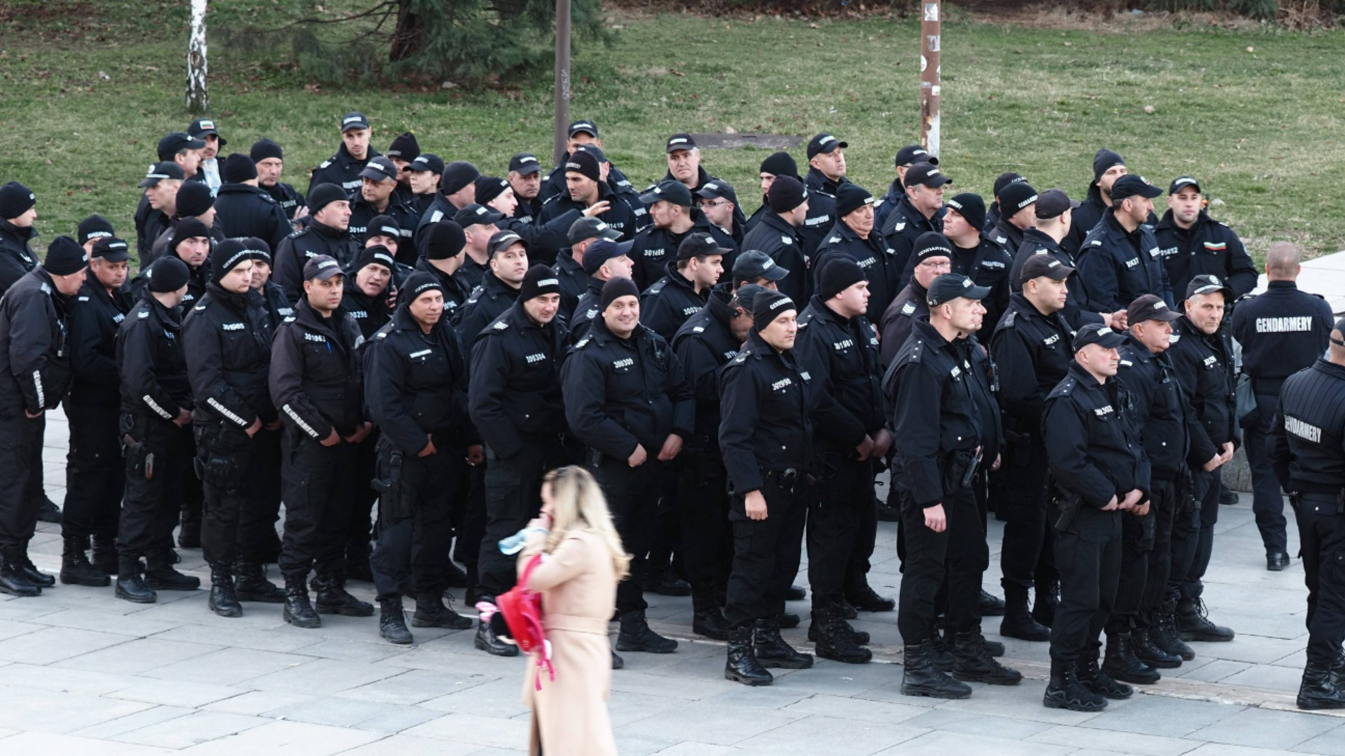 Сокращение выплат страховки полицейским и государственным служащим: бюджетные предложения Финансового совета