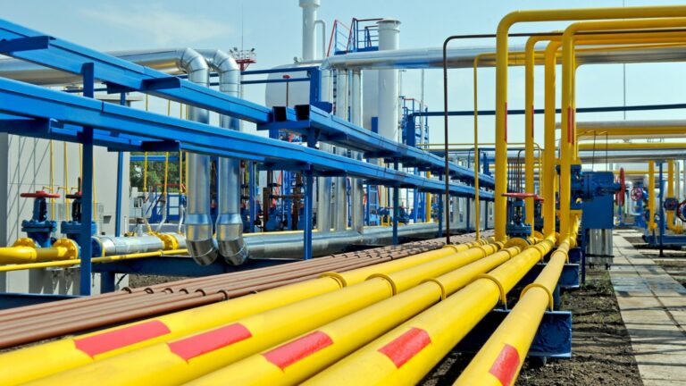 Удары России уничтожили более половины добычи природного газа на Украине