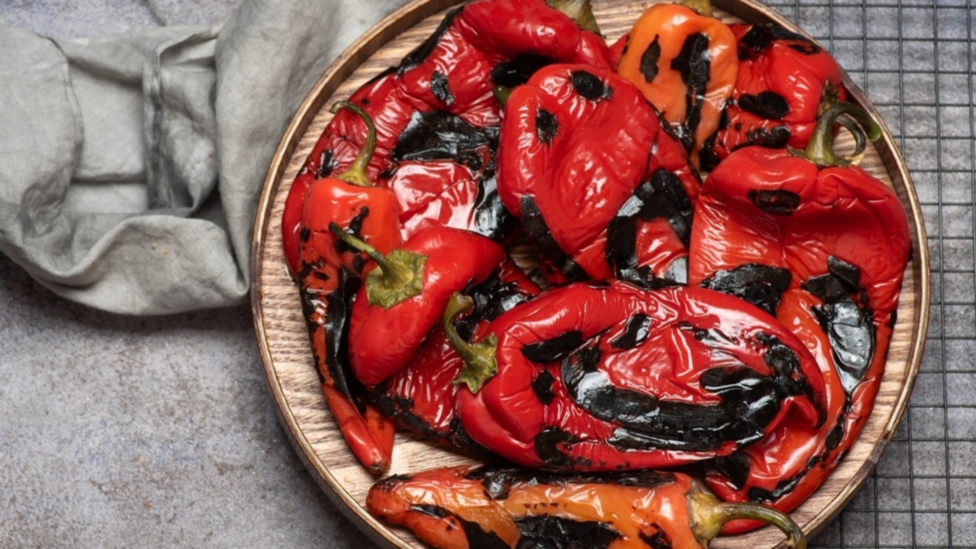 Жареный перец с сметанным соусом - блюдо, в которое вы влюбитесь