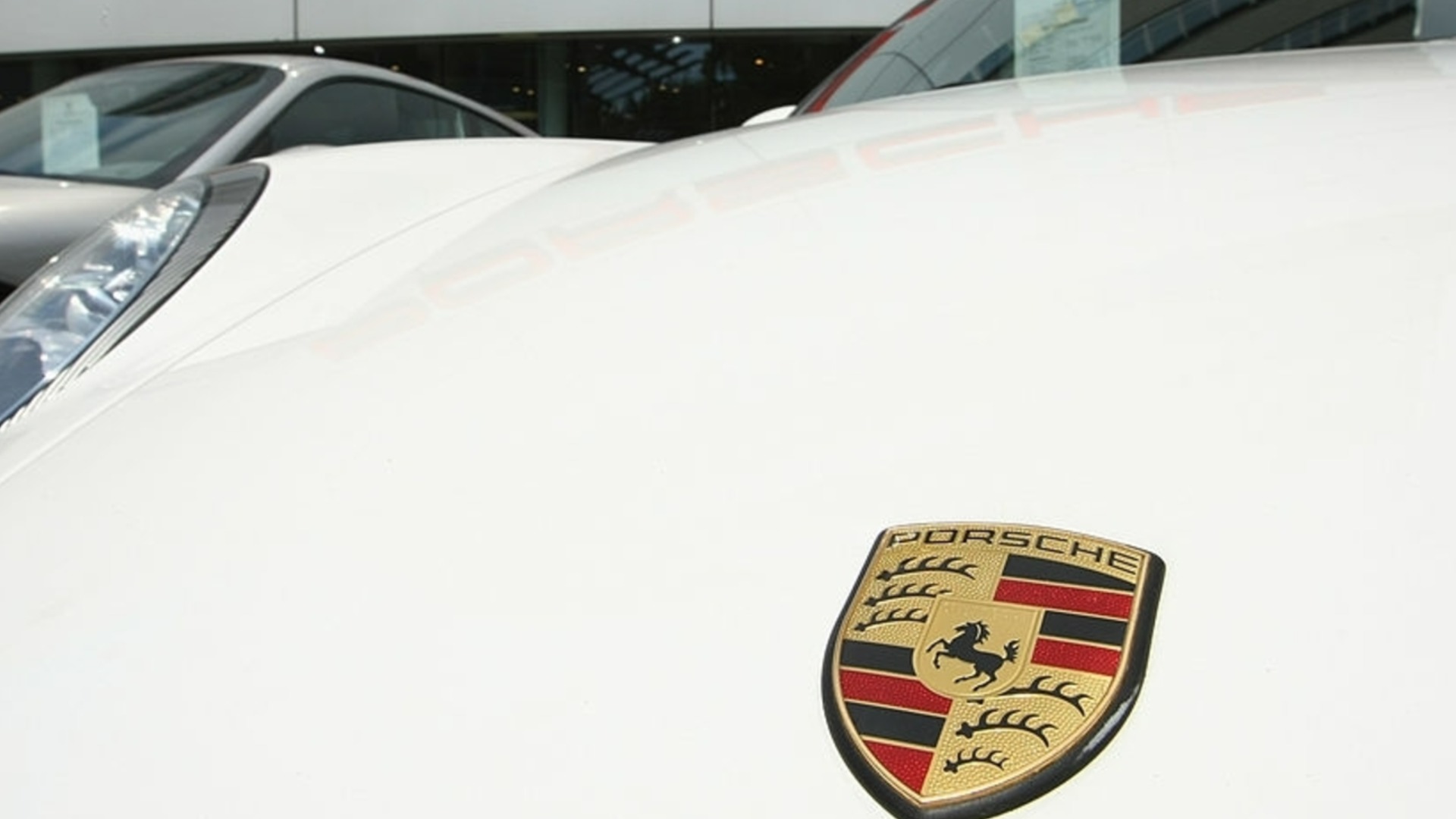 Porsche уволила своего директора