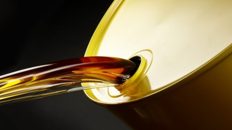 Цена на нефть становится все более уверенной в новом направлении