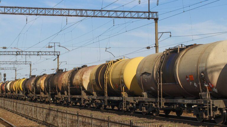 Беларусь увеличила экспорт топлива в Россию