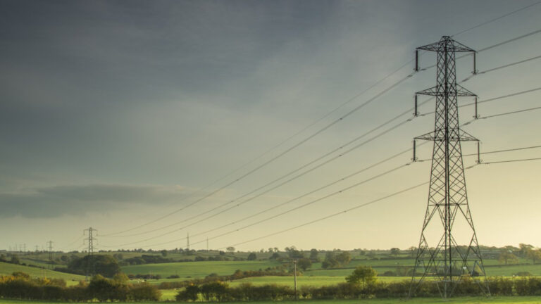 Axios: ток в США еще никогда не был таким дорогим и продолжит дорожать