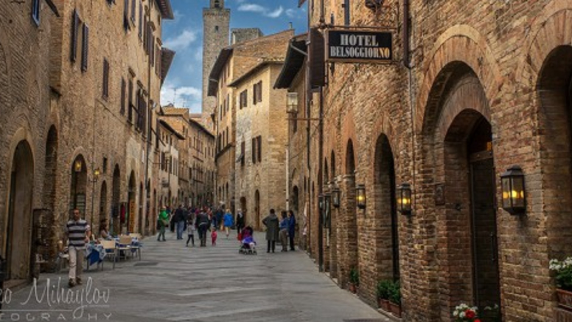 Розничные продажи в Италии неожиданно упали