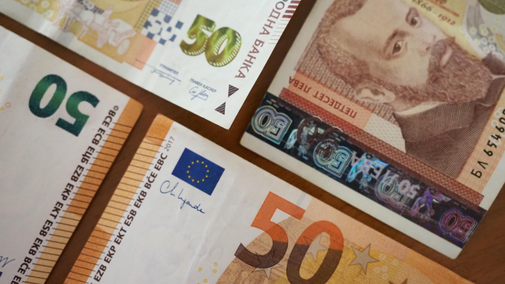 Бюджет-2026 тушит пожар бензином: финансисты рассчитывают скоро упереться в стену с 200