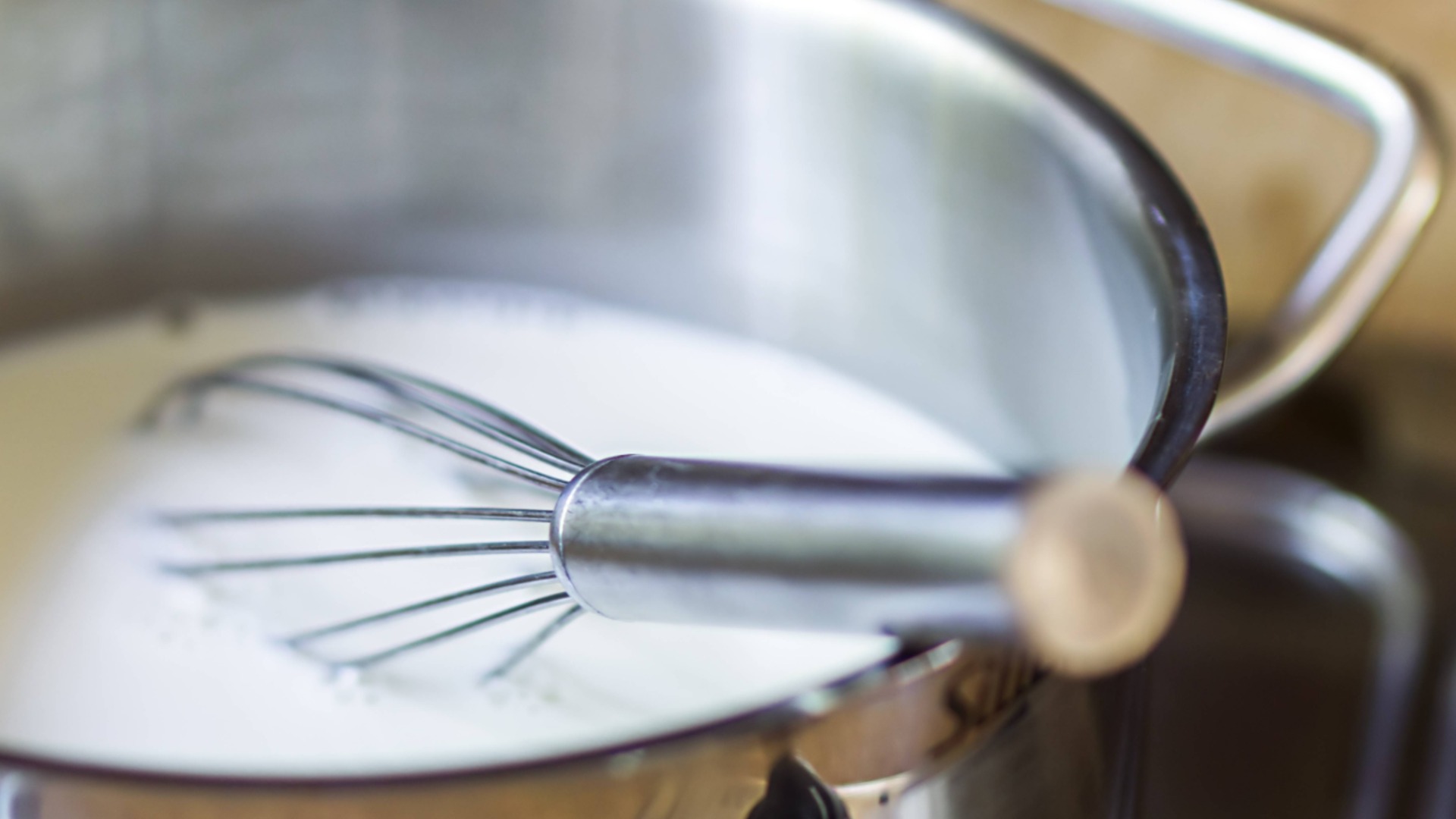 Как приготовить знаменитое молоко с манкой по-турецки?