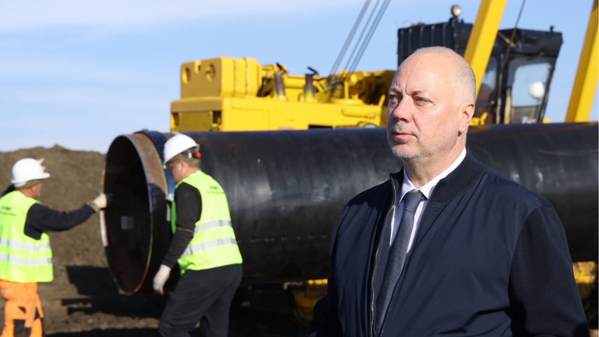 Премьер-министр похвалил отступление Лукойла и поставил задачу Румену Спецову