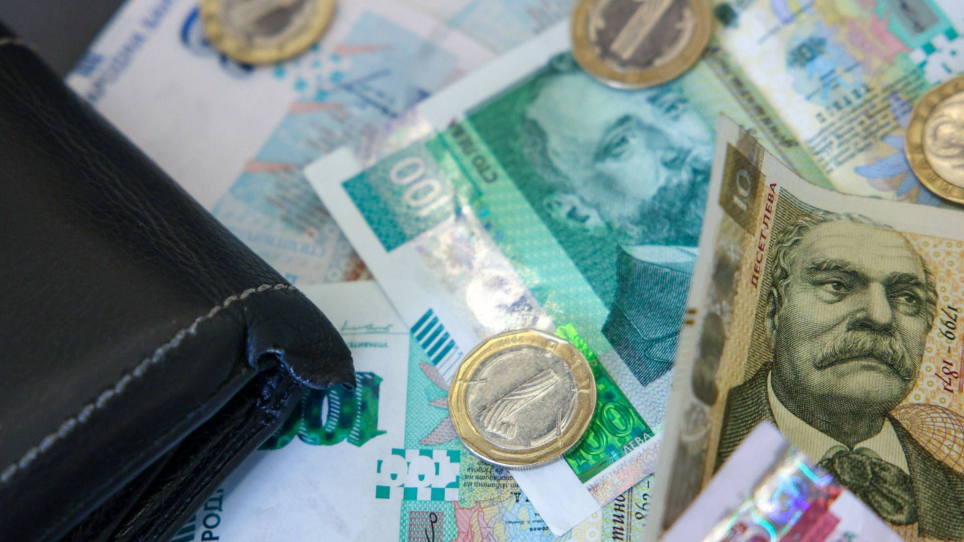 Инфляция в Болгарии остается выше пяти процентов