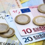 Новый поворот курса евро по отношению к доллару