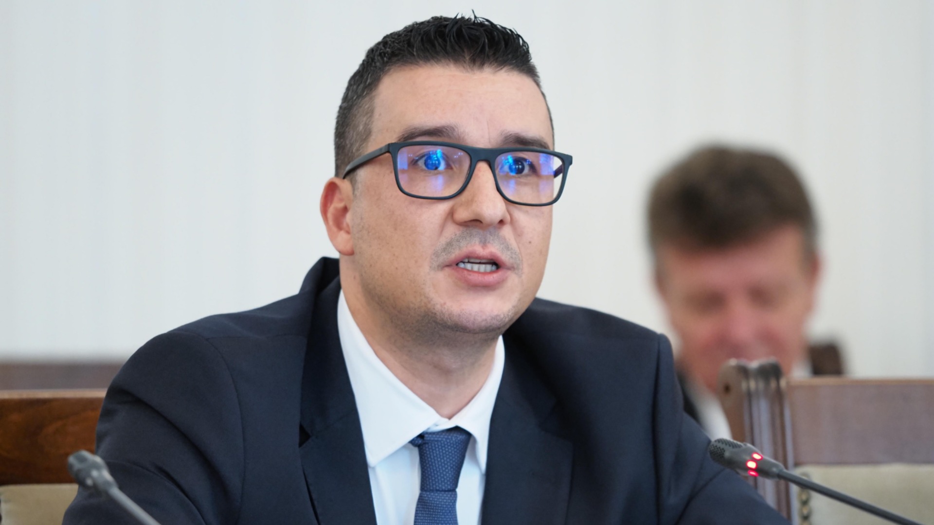 Министр экономики: В Болгарии нет недостатка топлива