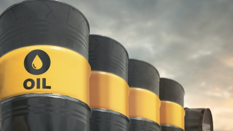 Новые прогнозы привели к изменению цен на нефть