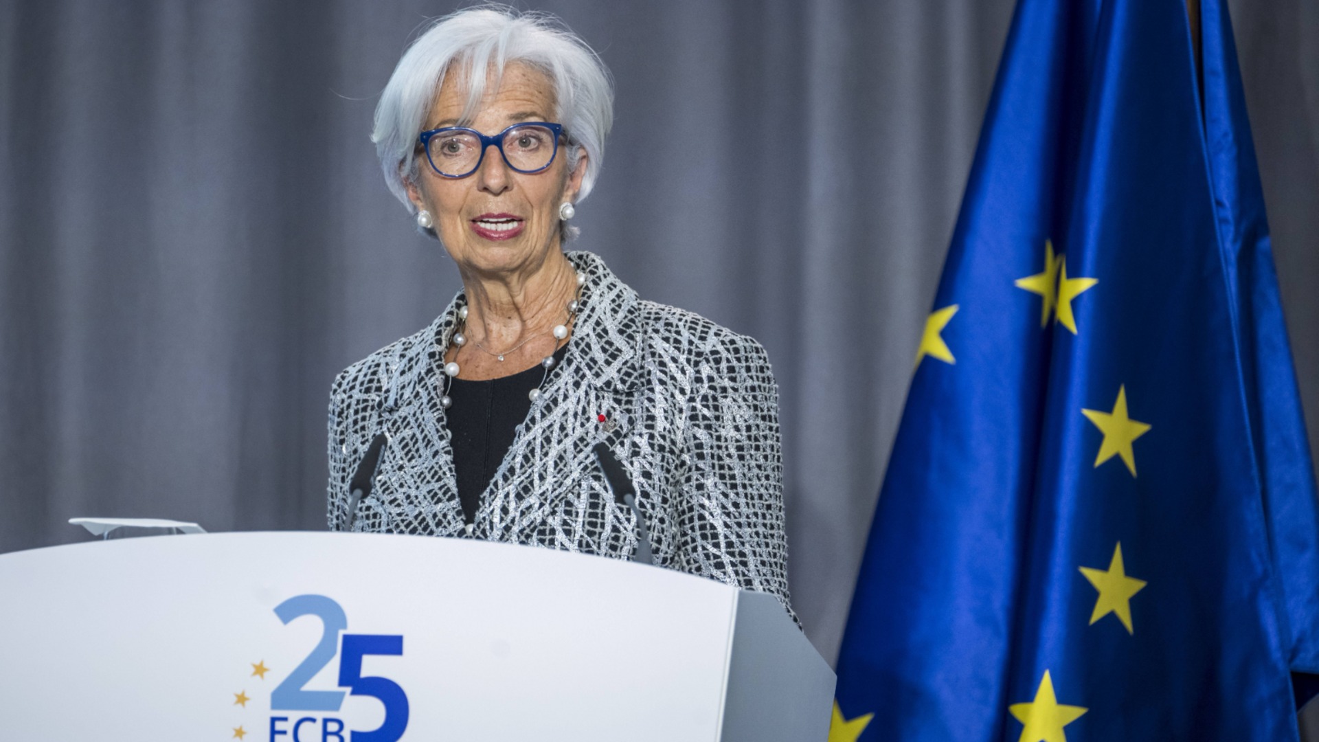 Никаких рисков от евро: ЕЦБ объяснил, почему не стоит паниковать и не бояться