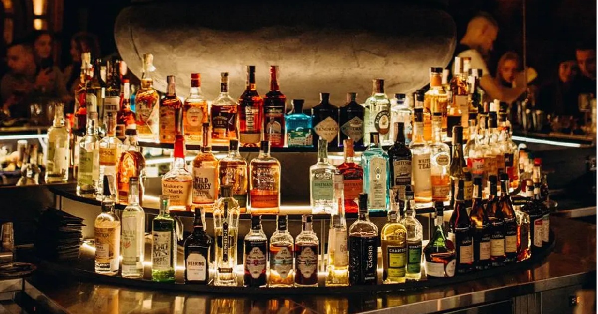 Джин-тоник, Aperol Spritz и глинтвейн: что украинцы пьют больше всего