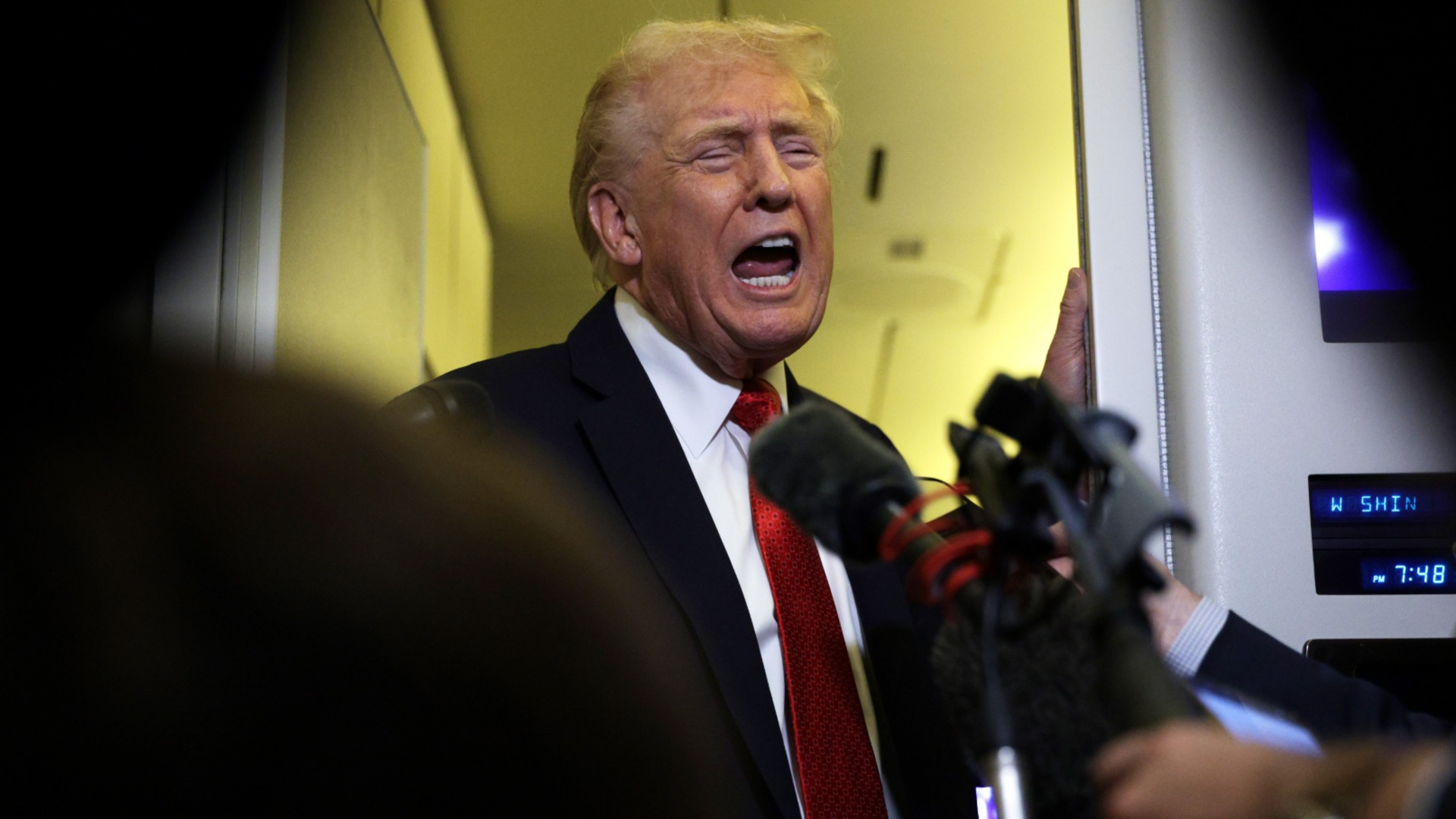 Трамп не хочет слушать тарифный суд