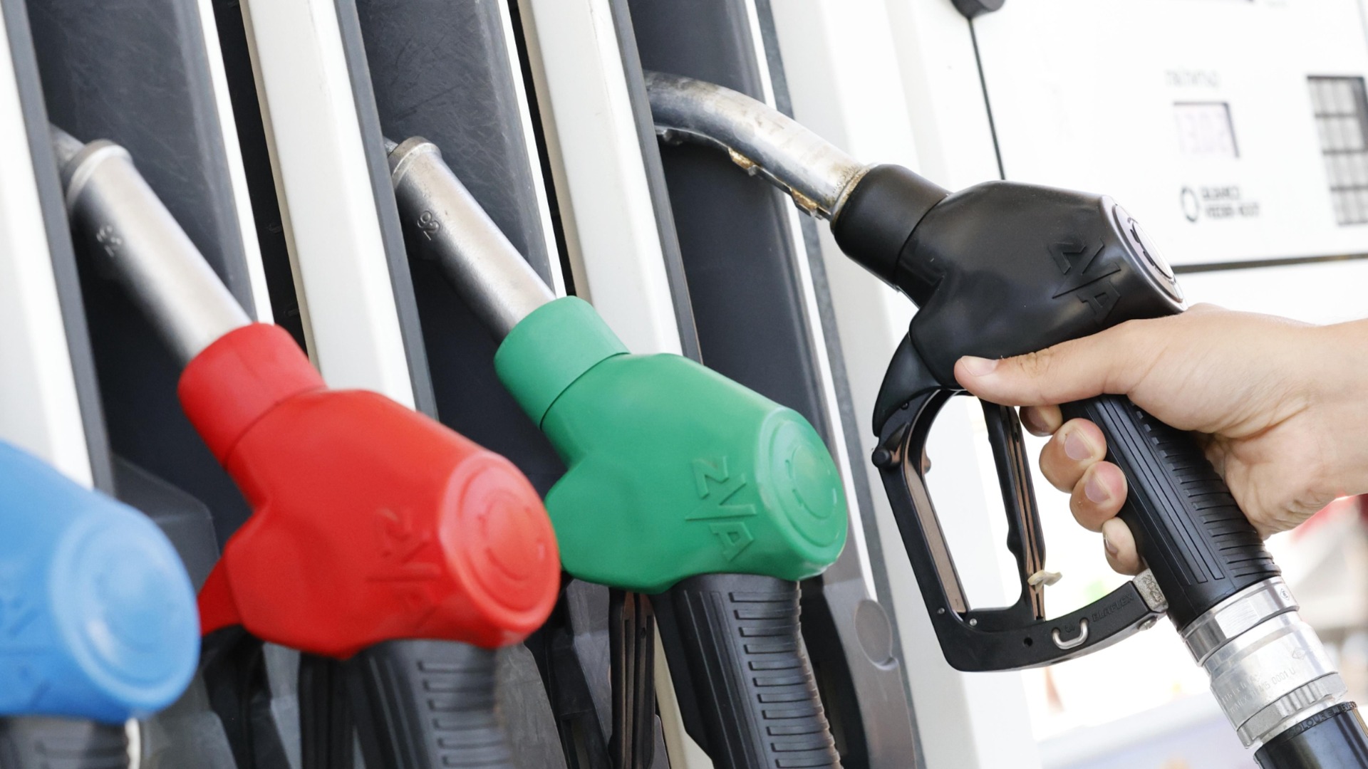 Хватит ли топлива, если с «Лукойлом» кризис: Ответ Госрезерва