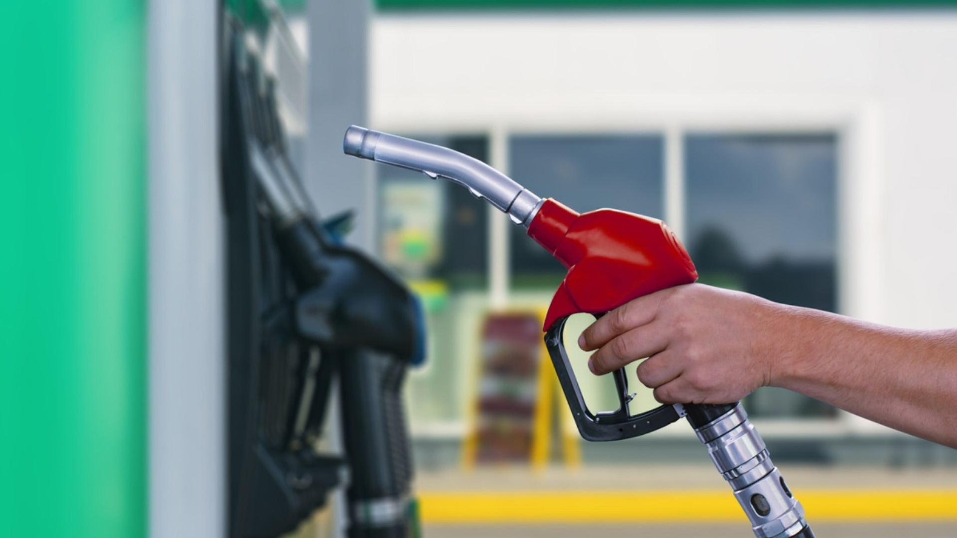 Цены на топливо: Тенденции на бензин и дизельное топливо в Болгарии пока развиваются по-разному