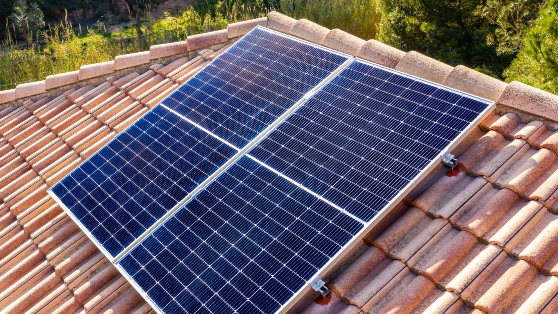 Хотите солнечные батареи, новые окна и изоляцию? Государство платит