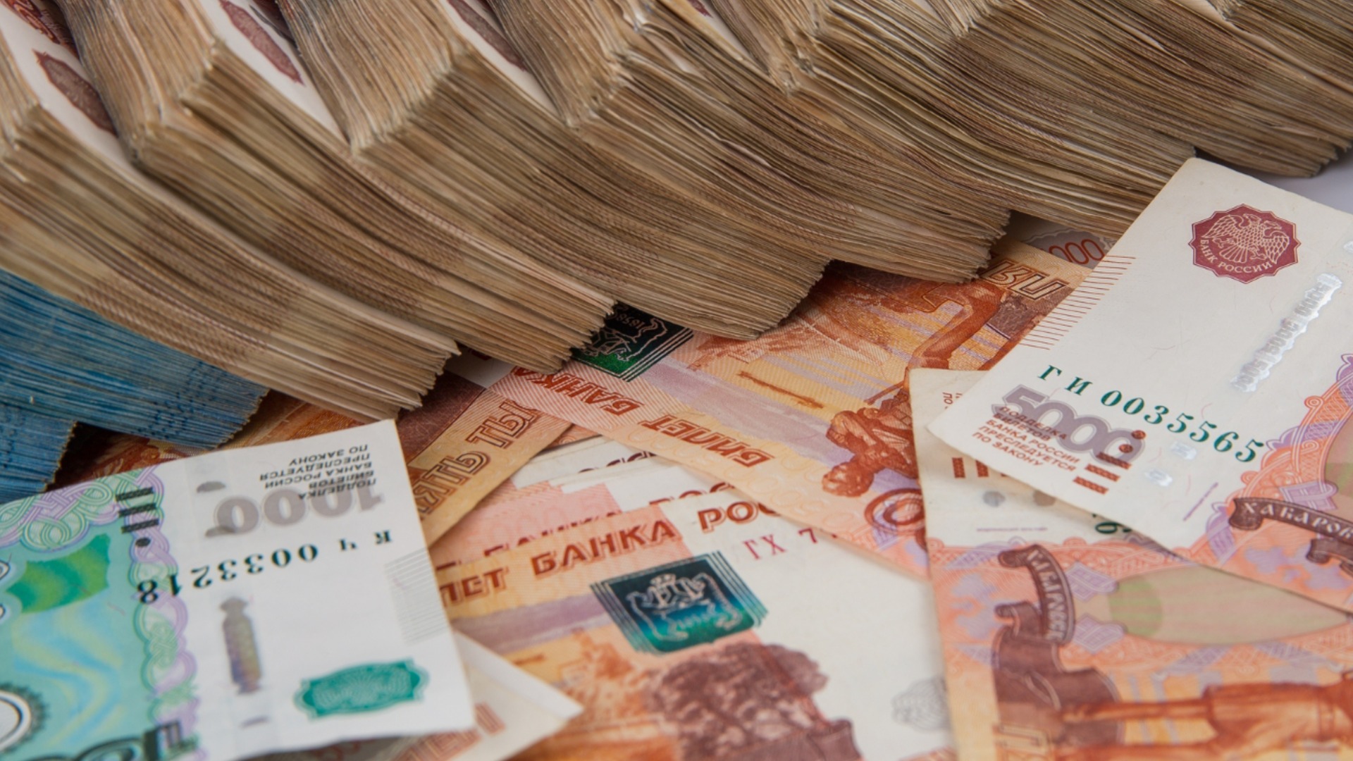 Миллиарды невыплаченных зарплат: путинская война хоронит россиян (ВИДЕО)