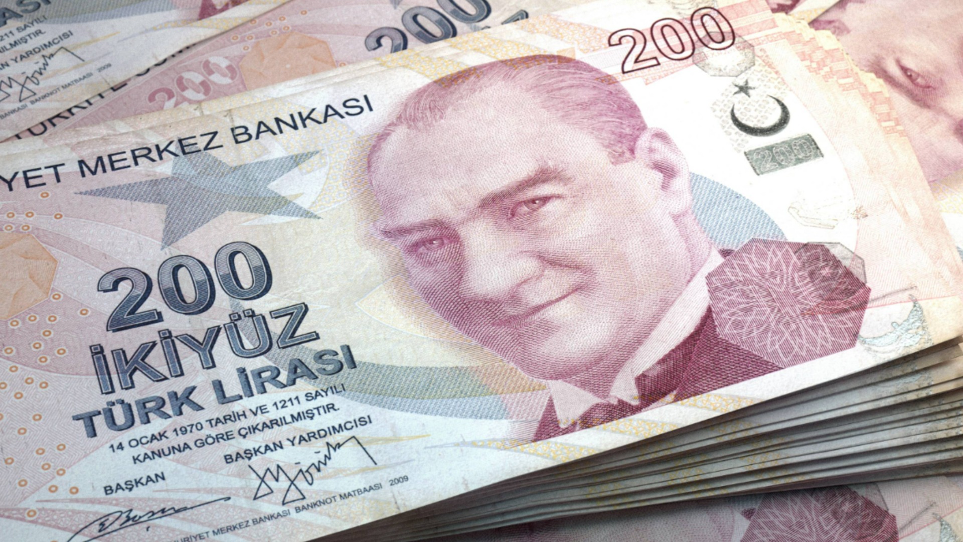 Турецкая лира рухнула, курс по отношению к евро беспрецедентный в истории