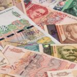 До введения евро: количество денег в обращении сократилось более чем на одну пятую