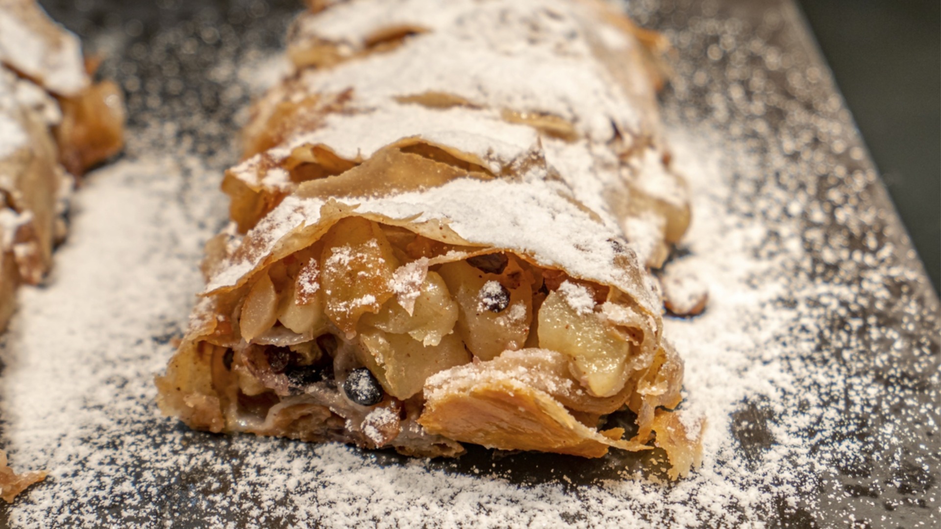 Как приготовить яблочный штрудель с корочками для пирога