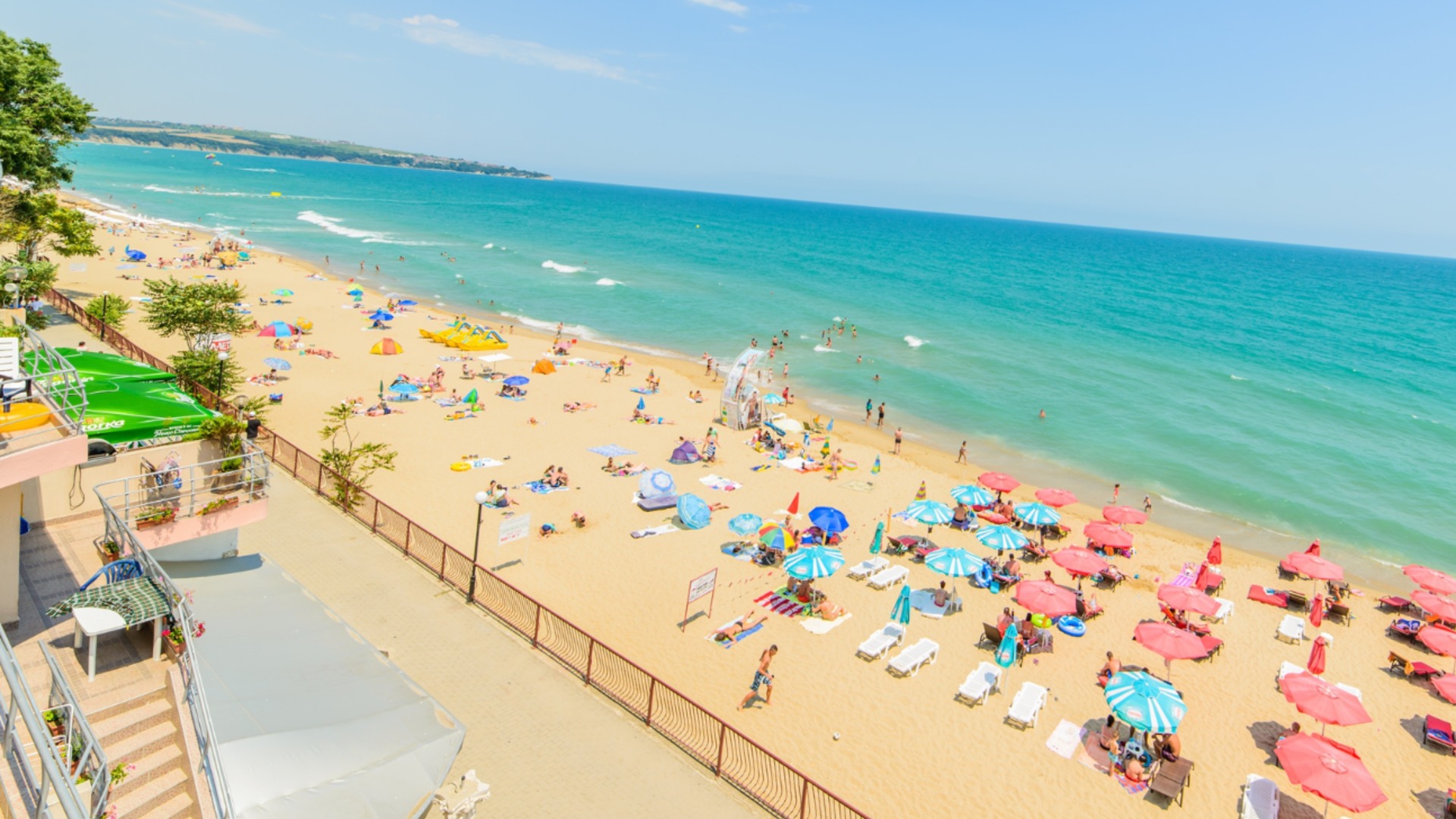 Государство ужесточает контроль над пляжами: Бары и рестораны займут лишь 2% площади