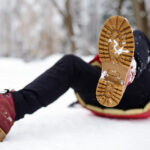 Медики рассказали, как избежать травм, когда на улице скользко