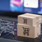 И интернет-магазины закрываются при смене валюты.