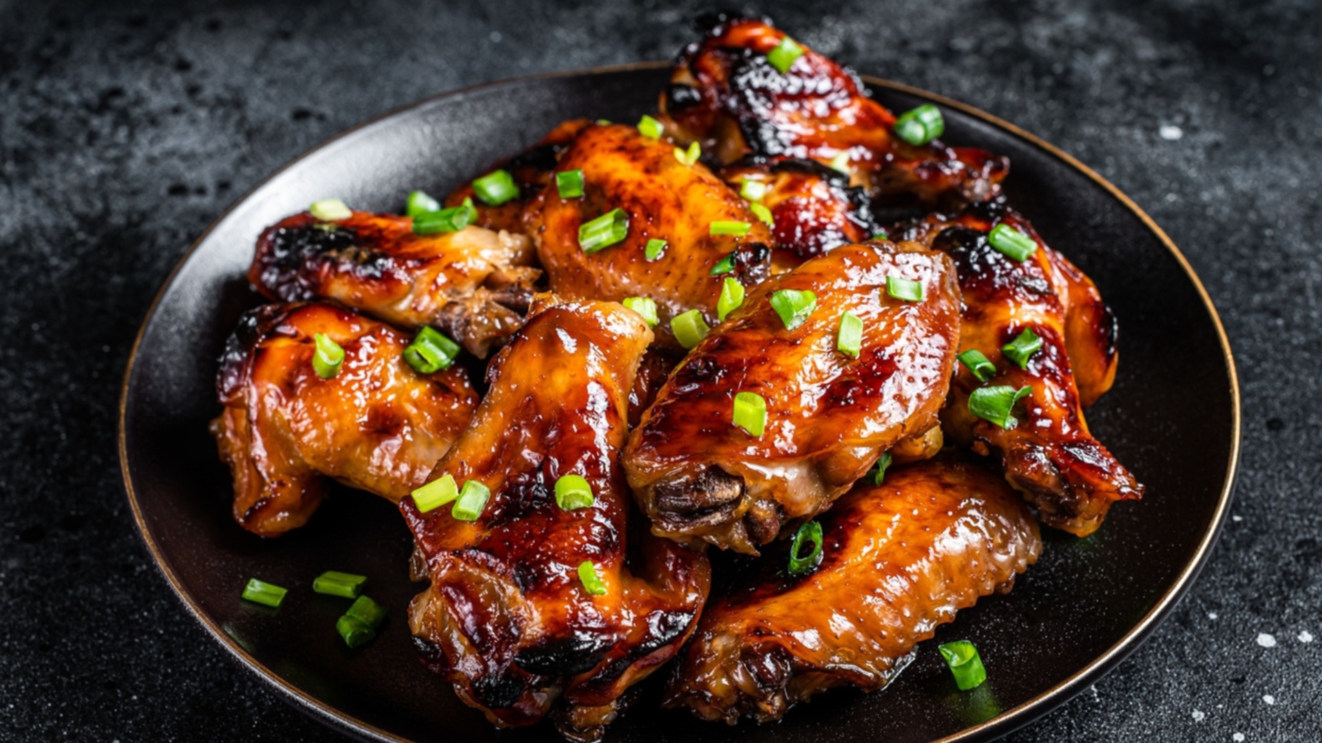 Какие ошибки мы допускаем, приправляя куриные крылышки?