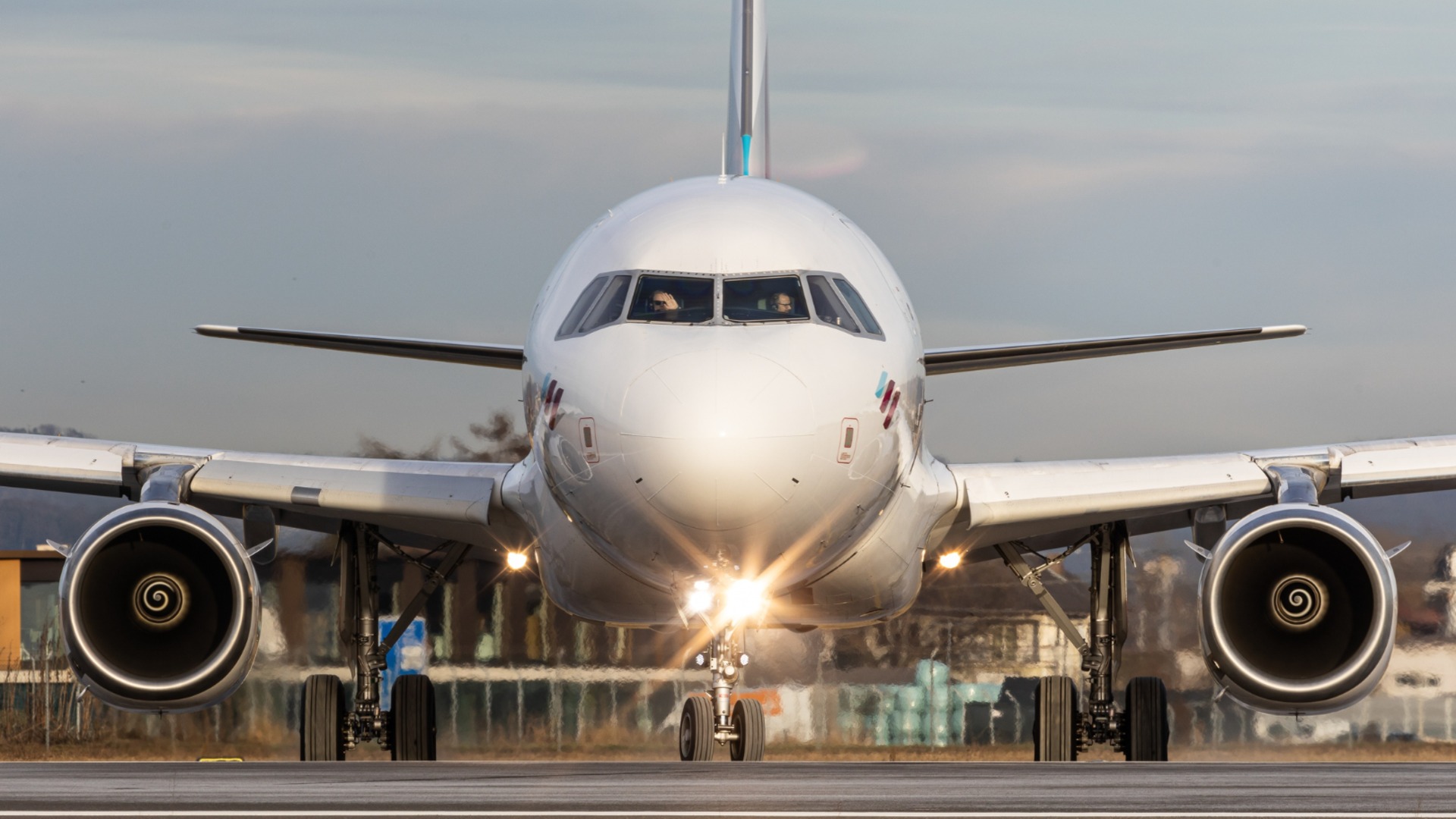 Из-за неожиданной проблемы: Airbus объявил о масштабном отзыве самолетов А320