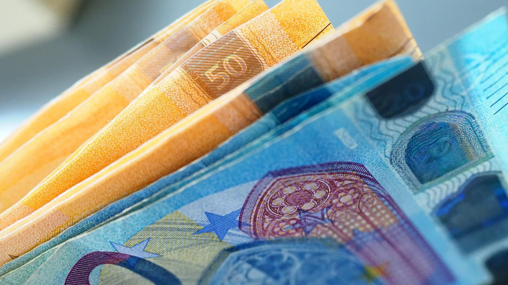 Курс евро по отношению к доллару не наблюдался уже несколько месяцев.