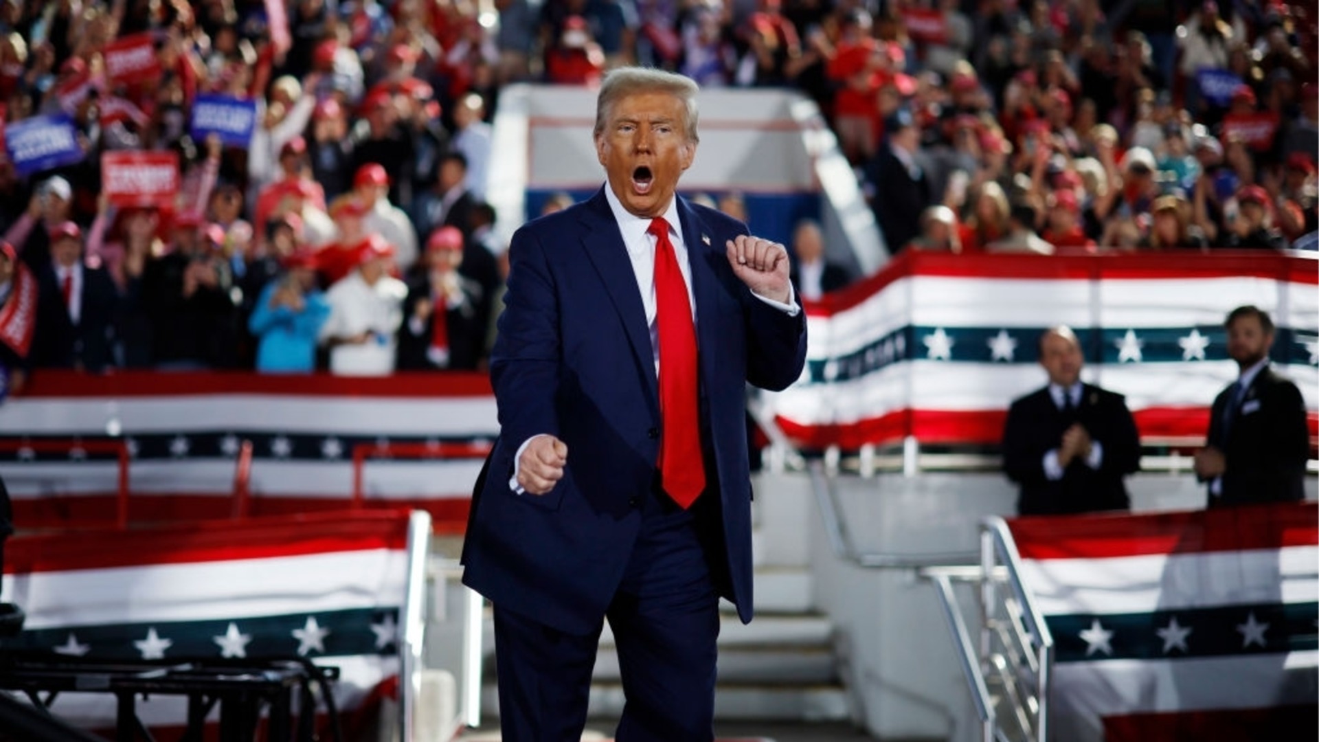 «Лукойл» нанял бывшего советника Трампа для помощи в продаже «Нефтохима» и других активов за рубежом