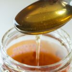 Доктор: Кому НЕ следует есть мед при простуде