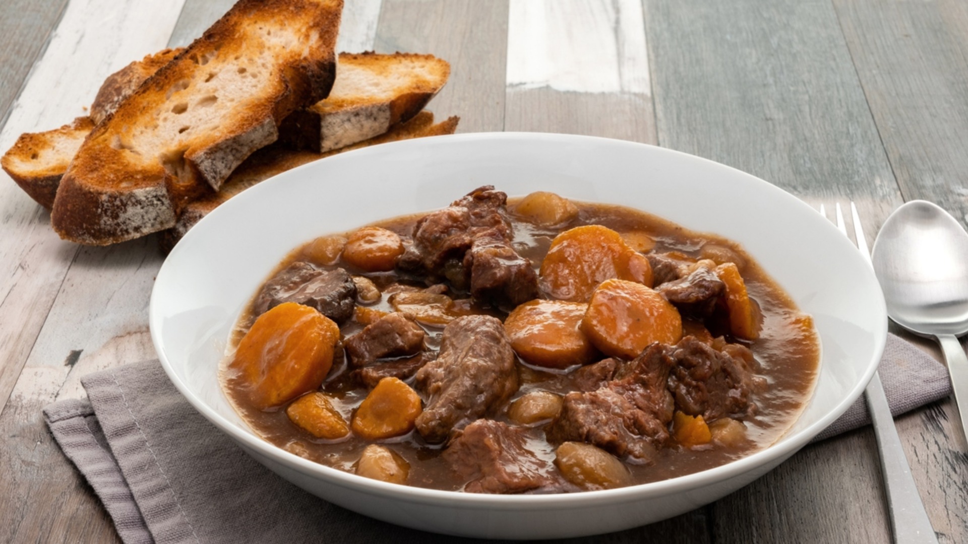 Как приготовить самую вкусную отварную говядину