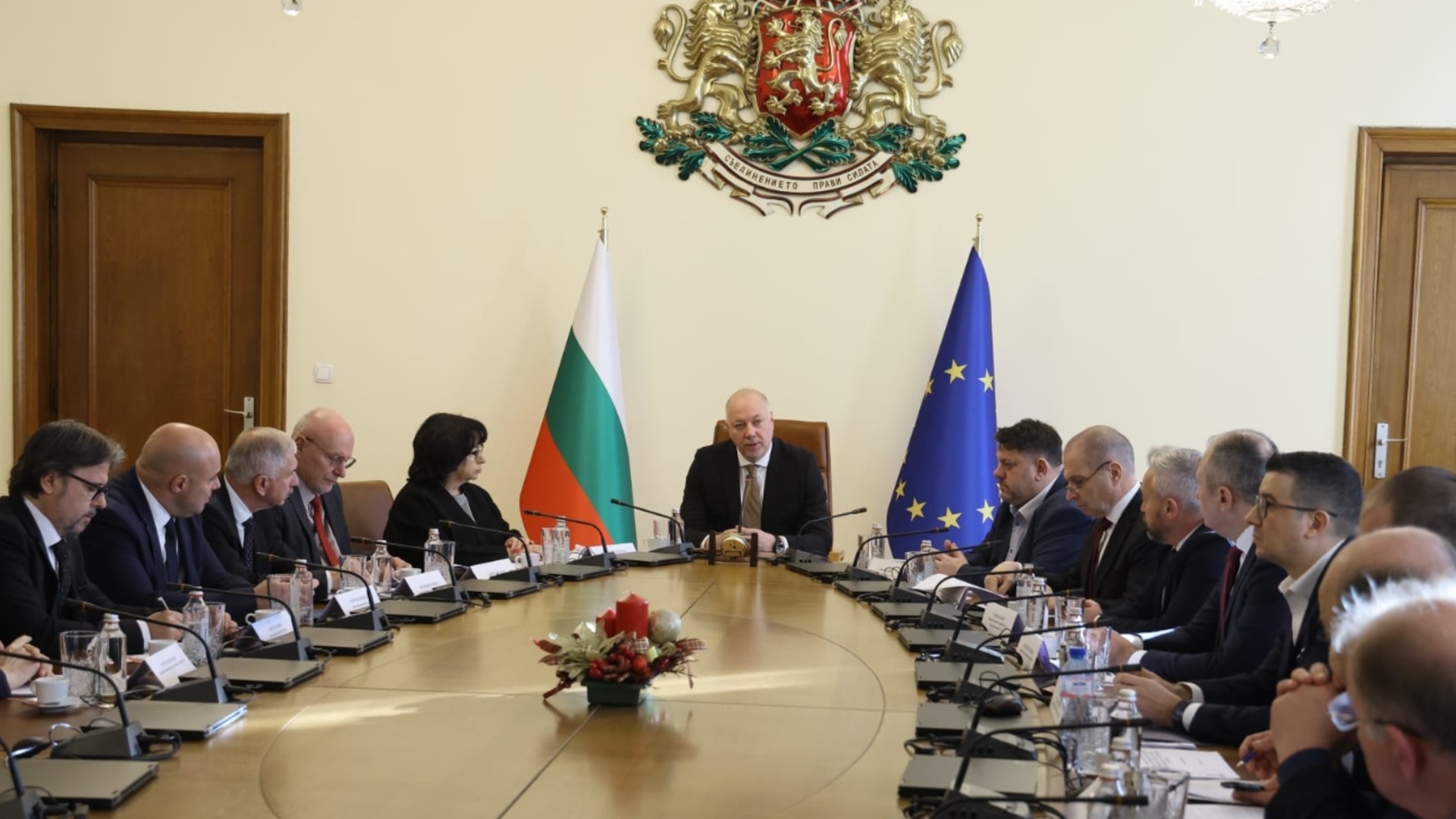 Накануне евро: Желязков созвал митинг против необоснованного роста цен